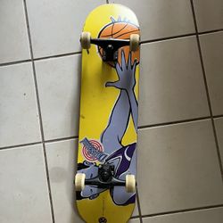 Skateboard 