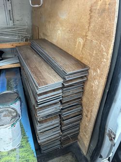 Used lvp vinyl floor 500sqft