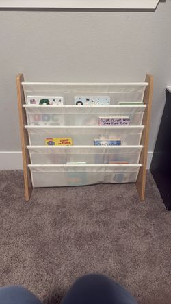 childrens bookshelf