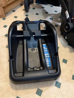 Safety 1st car seat + base