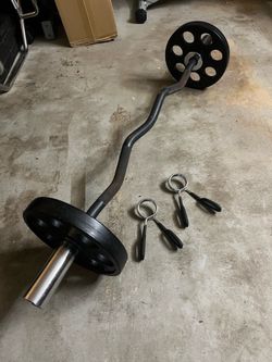 Hamptons 40 lb Olympic Curl Bar Weight Set