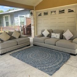 Free Delivery 🚚 Gray Couch Set/ Sala Color Gris