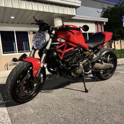 2015 Ducati Monster 621