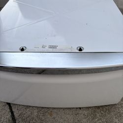 Whirlpool Front Loader washer Or Dryer Pedestal Only 1 Available 