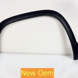 2017-2023 GMC Acadia Front Wheel Opening Molding Driver LH Side  NEW OEM