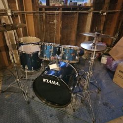 Tama Drums New 6 Piece With Cymbals
