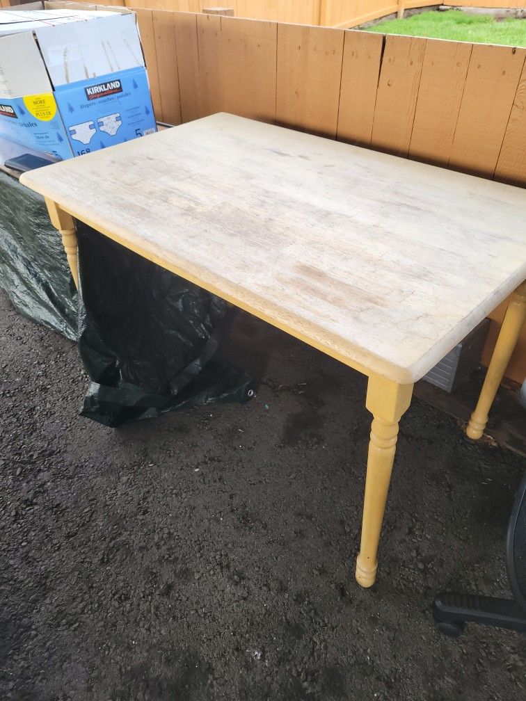 FREE FREE. Kitchen Table. FREE FREE for Sale in Edgewood, WA OfferUp