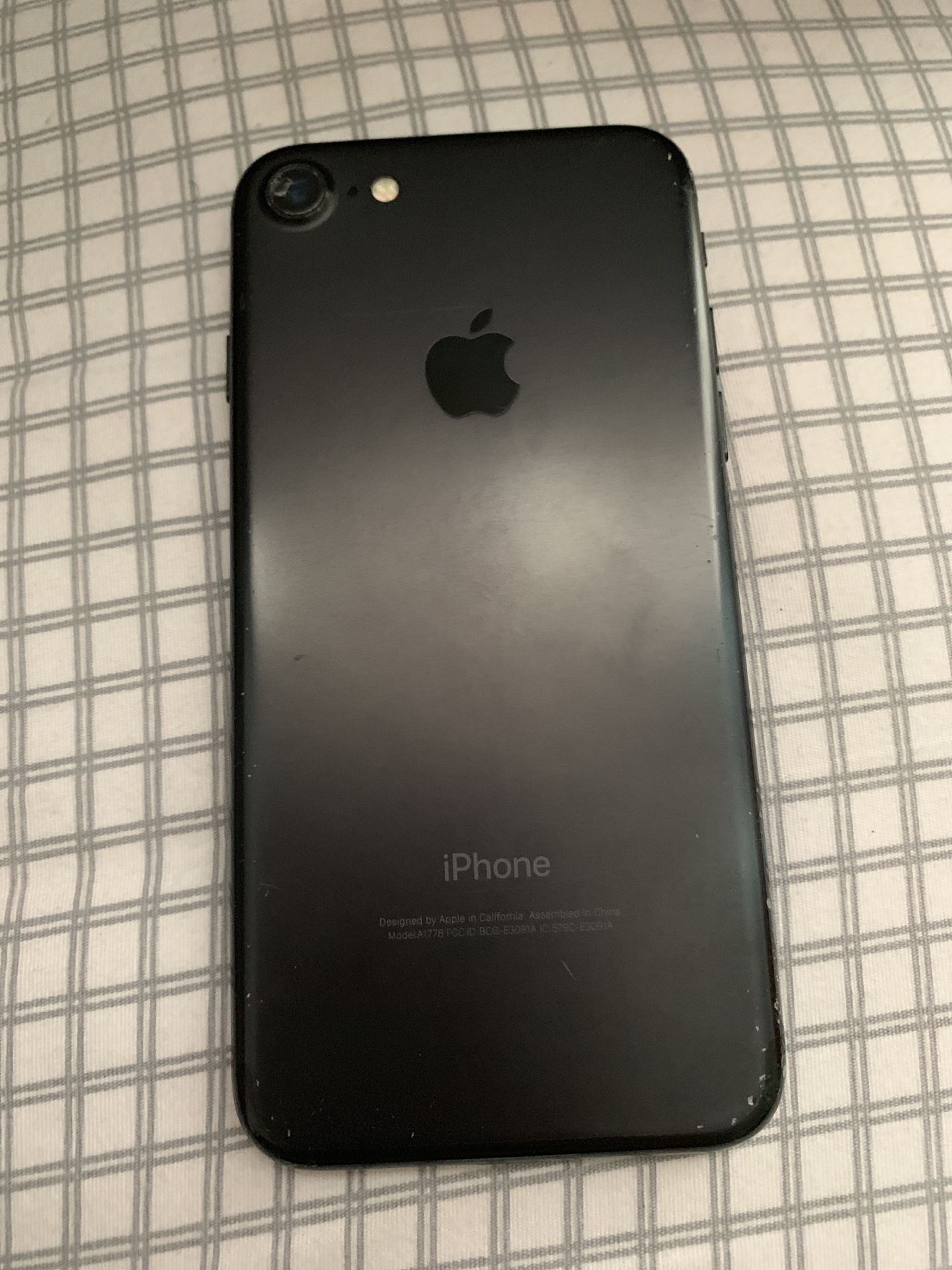 IPHONE 7 unlocked black