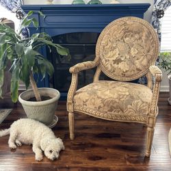 Accent Chair 