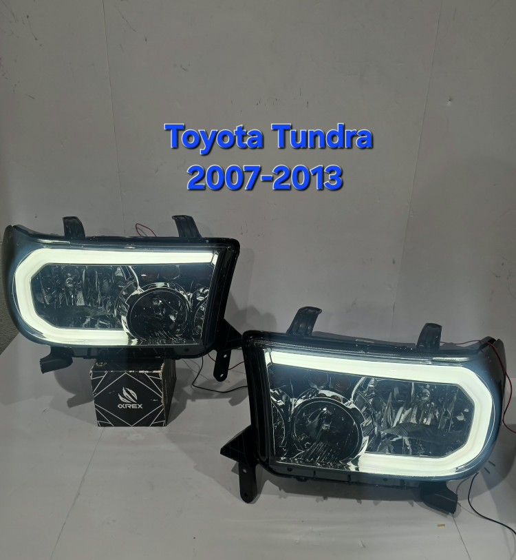 Toyota Tundra 2007-2013 Headlights