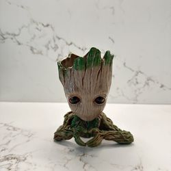 Groot figure - new - for free