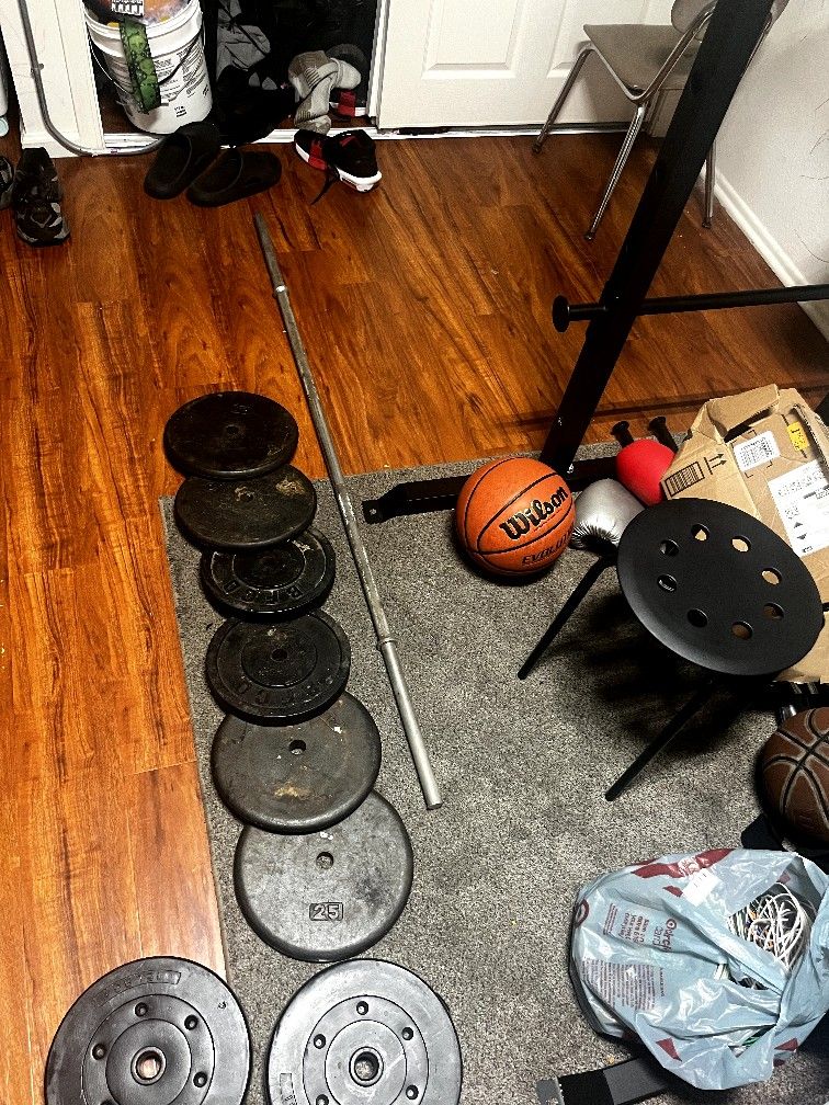195lb Standard Weight Plates And Barbell