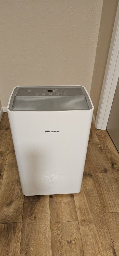 Hisense Dehumidifier 50 Pint– Clean, Gently Used