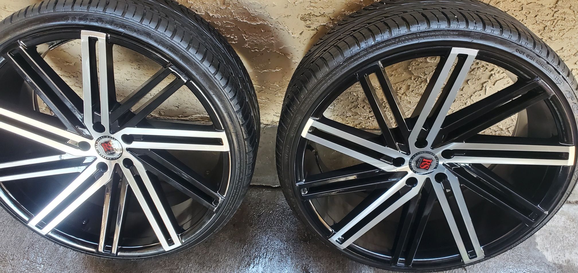 ****Red Sport 22 inch Rims ****