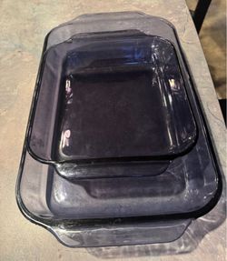 PYREX Vintage / Amethyst casserole Dishes