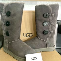 UGG Woman’s Bailey Button lll Suede Tall Boots Size 5 