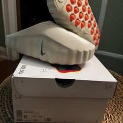 Nike mind Slide Men’s Sz 6