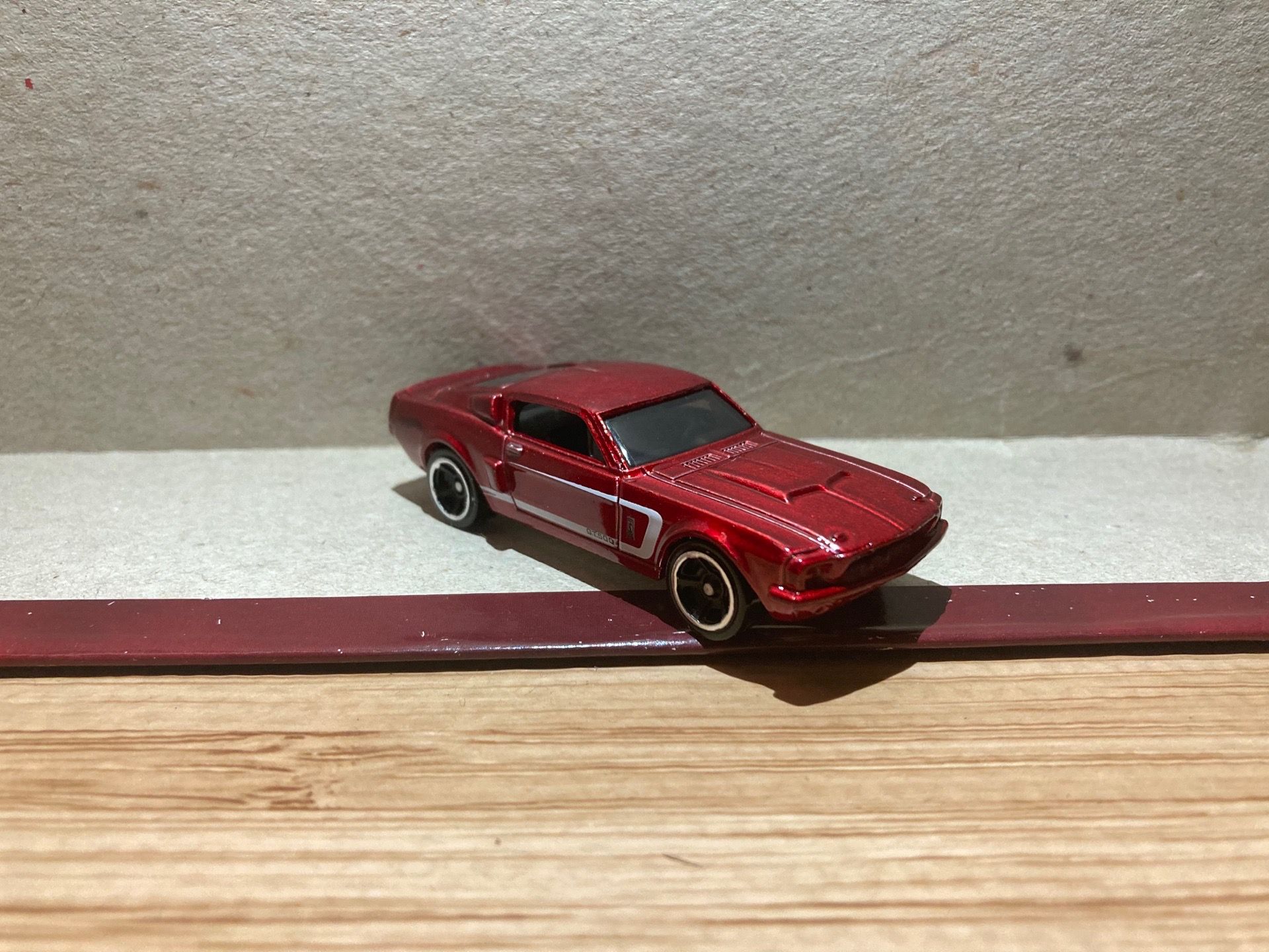 Hot Wheels Loose / 67 Shelby GT500 / Red