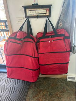 2 Kelly Luggage’s