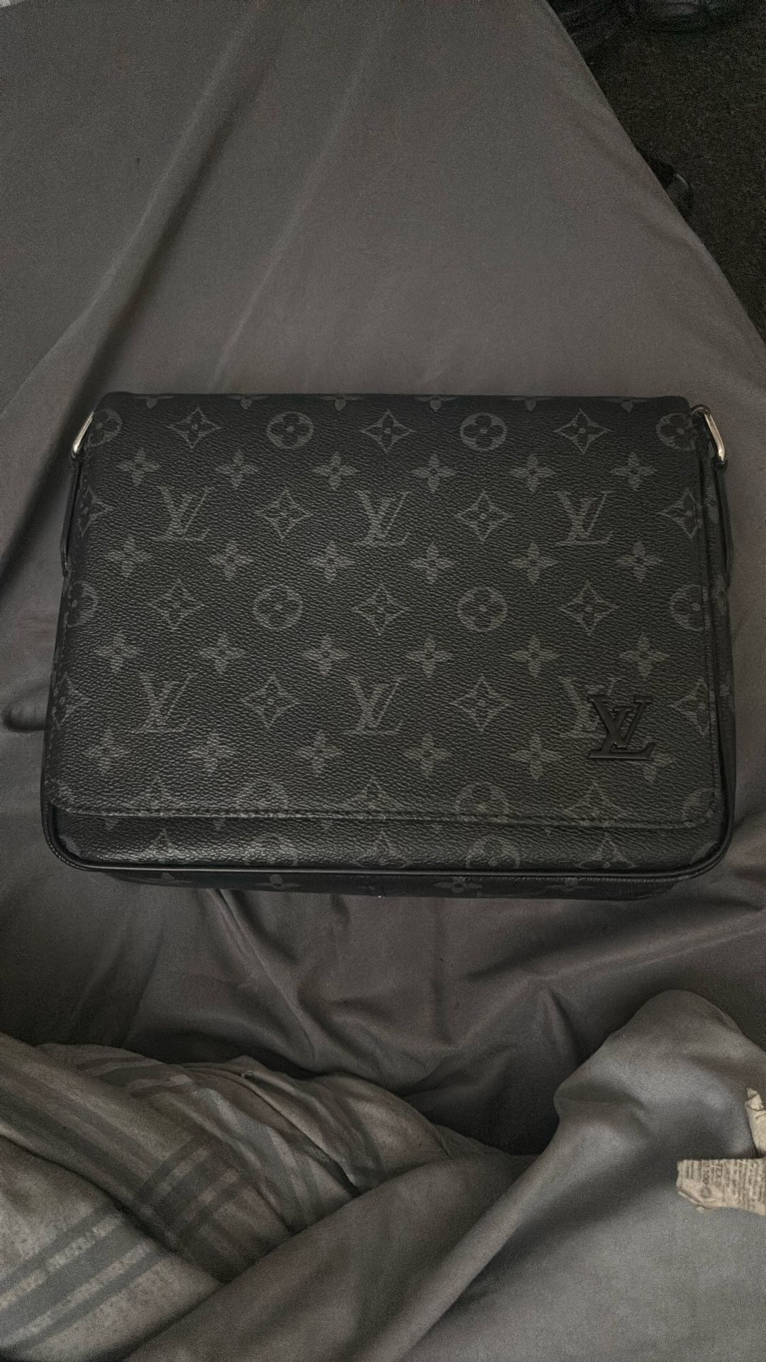 Louis Vuitton  Messenger Bag