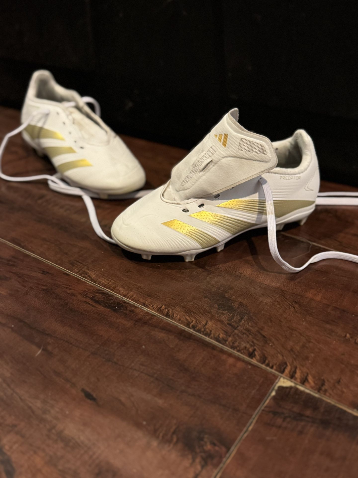 Soccer cleats