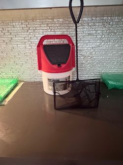 Bait container and net Bait container and net