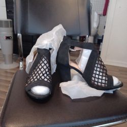 Brand New Woman Shoes