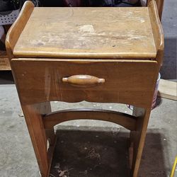 Vintage Bedside Table Walnut-heavy 