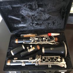 Yamaha Wooden Clarinet with Stand