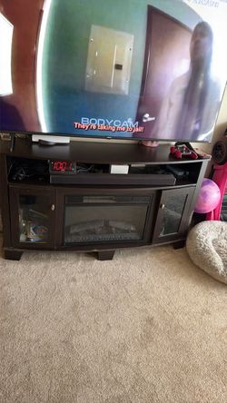 FREE TV STAND