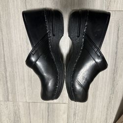 Dansko Size 37