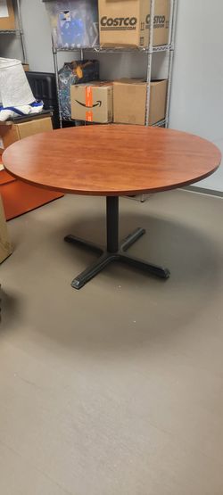 Round Office Table