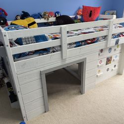 Wooden Low Loft Bed/ Bunk Bed Twin Size With Drawers 