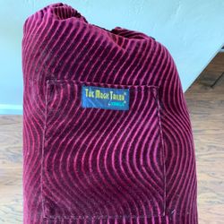 Padded Glass Art/Pipe Shoulder Bag, 18”x11” Zippered Drawstring Closure’s 