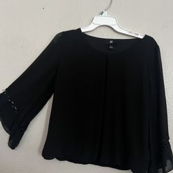 Black Lace Sleeved Blouse