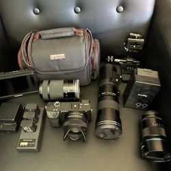 Sony Alpha a6400 Mirrorless Camera with 16-50mm and 55-210mm Lenses Bundle + Extreme Speed 64GB Memory + T-Mount 420-800mm Telephoto Zoom Lens