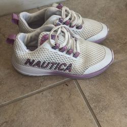 Nautica Women’s Shoes - Size US 9