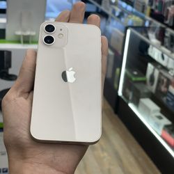 iPhone 11 unlocked Carrier Available