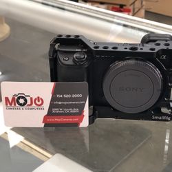 Sony A6400 W/ Smallrig Cage