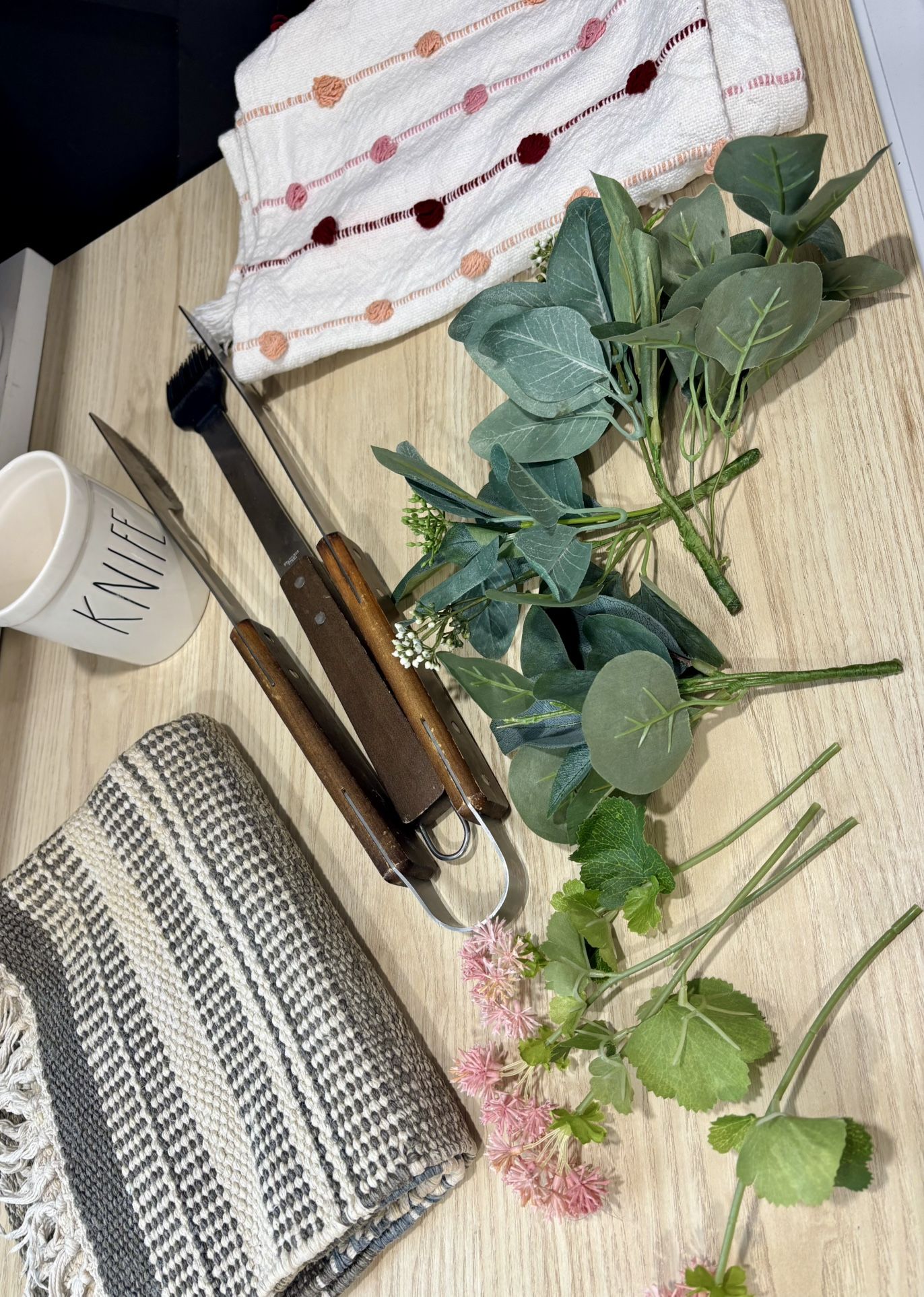 Table Runner, Rug, Utensils, Etc. Free