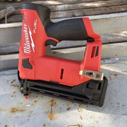 18 gauge Milwaukee finish nail gun