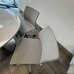 Set Of 4 Rolling Chairs