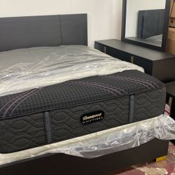 Queen Coaster Bedroom Set with A $5999 Beautyrest Black hybrid Gel Medium/plush Or Firm  Mattress 