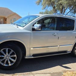 Infiniti QX56 2010