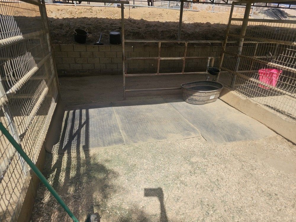 Horse rubber Stall mats
40. each good used condition