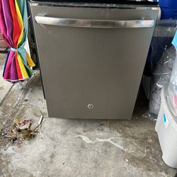 Dishwasher- GE 
