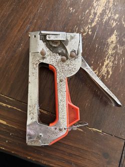 Staple Gun