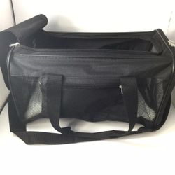 TP Easy Explorer Carrier Dog Cat Med Black Faux Fur Bed 