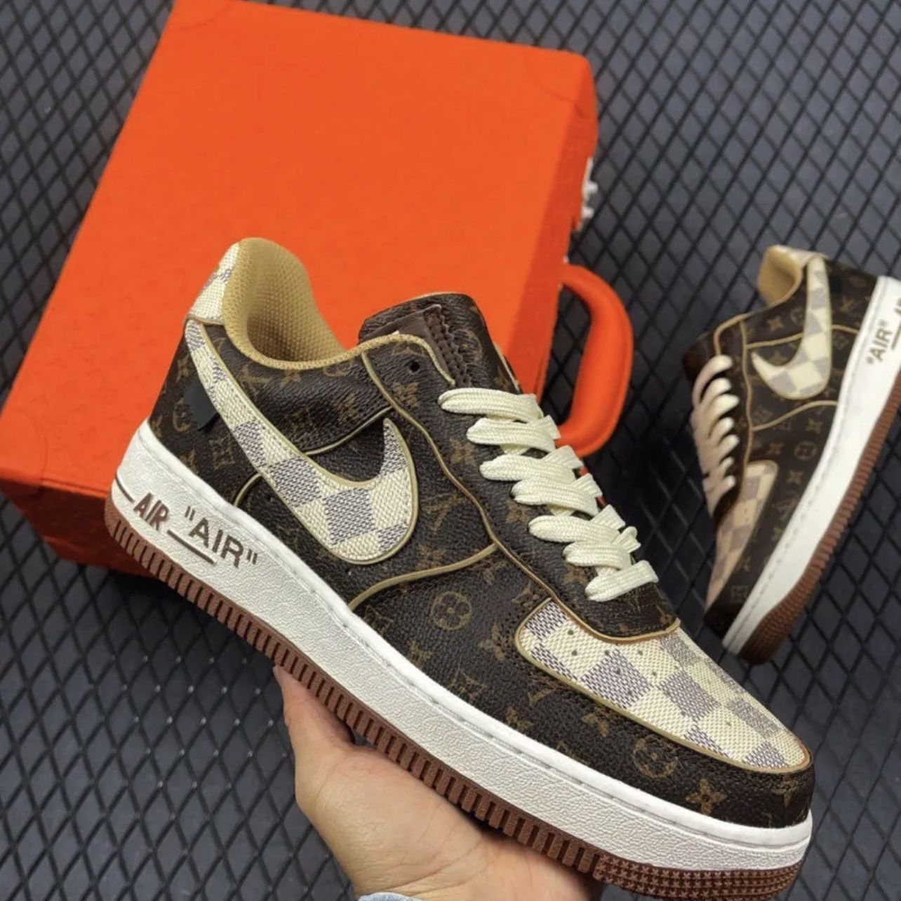 AF 1 Low x LV Monogram Brown Damier Azur Shoes Sneakers (With Box)  (SHIPPING ONLY READ THE DESCRIPTION) for Sale in New York, NY - OfferUp