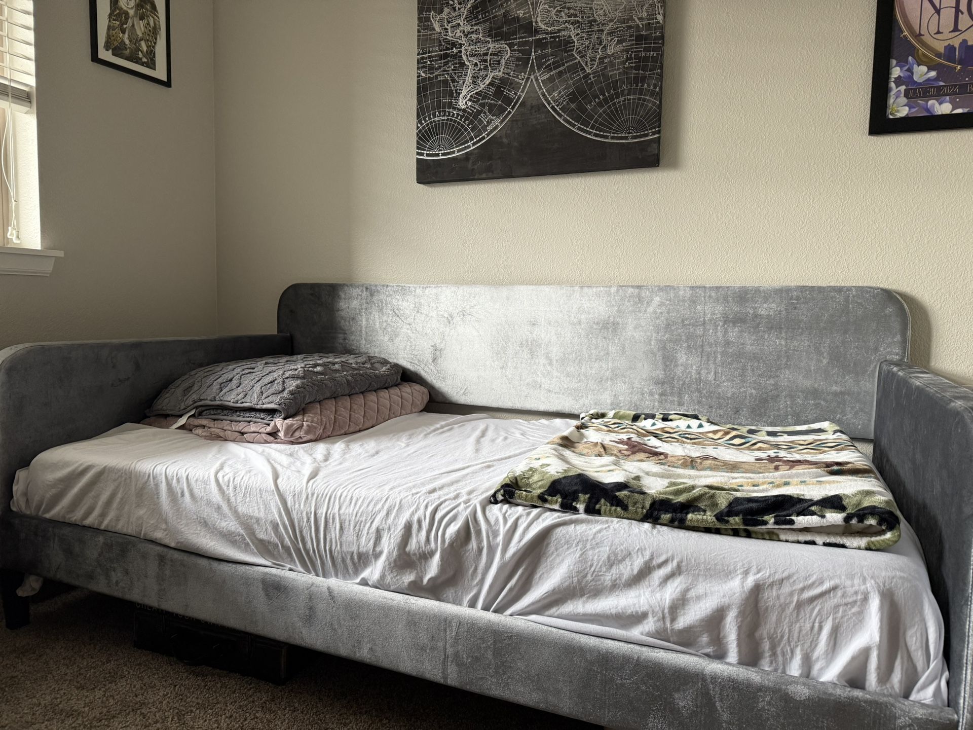 Suede Gray DayBed + Memory Foam Mattress β Like New!